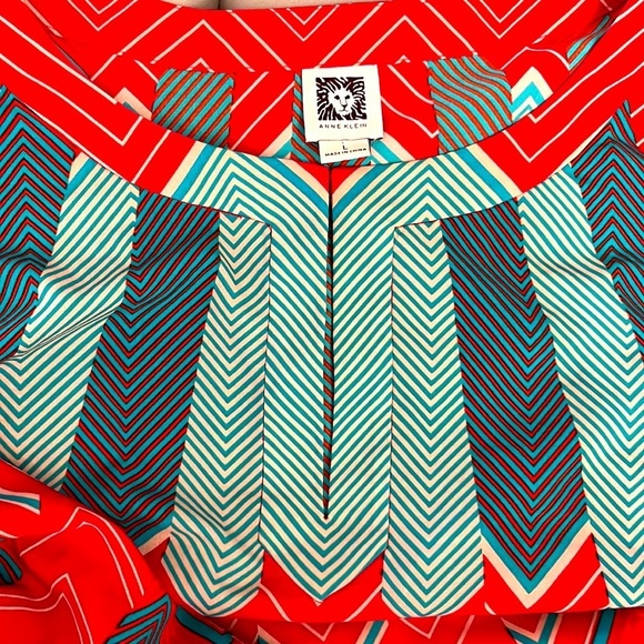 Anne Klein Geometric Pattern Long Sleeve Top - Picture 7 of 7